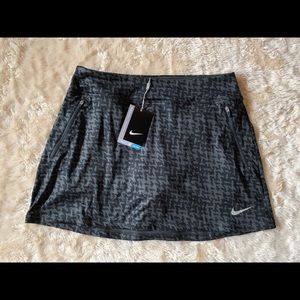 NWT Nike Dri Fit golf skirt women’s S